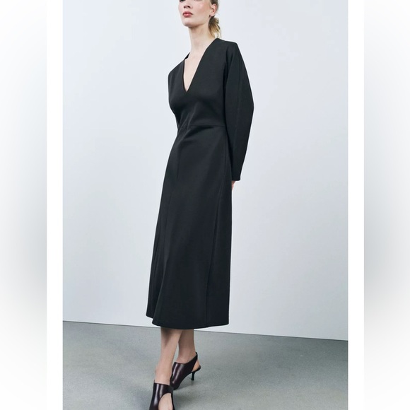 Zara Elegant Burgundy V-Neck Dress - Picture 7 of 13